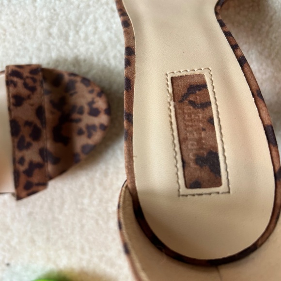 Cheetah print high heels - Picture 6 of 8